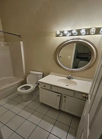 $1,300 | 311 South Court Street, Unit 103, Crown Point, IN 46307