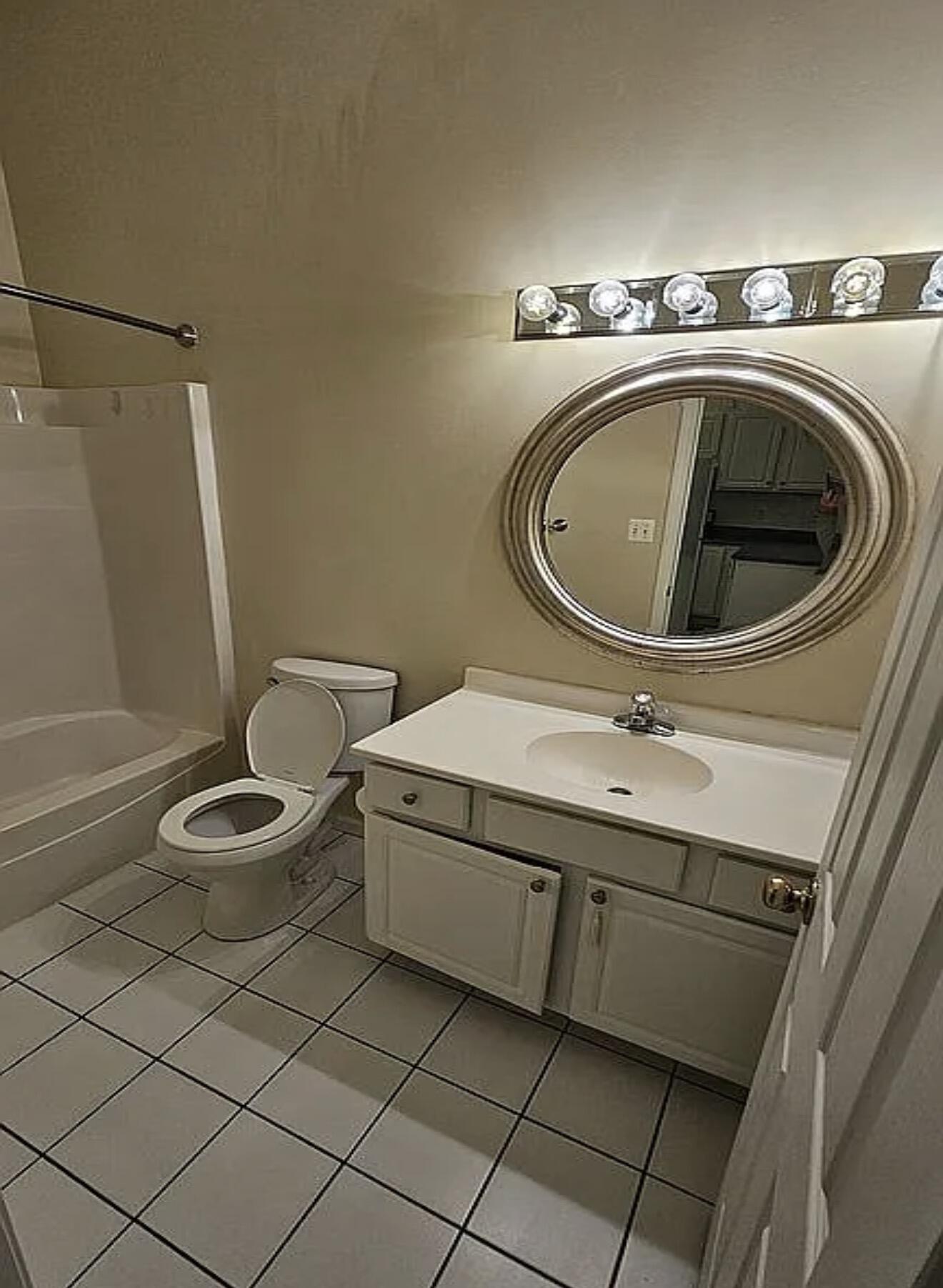 311 South Court Street, Unit 103 Crown Point, IN 46307 - Photo 7 of 11 1320x1803