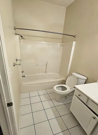 $1,300 | 311 South Court Street, Unit 103, Crown Point, IN 46307