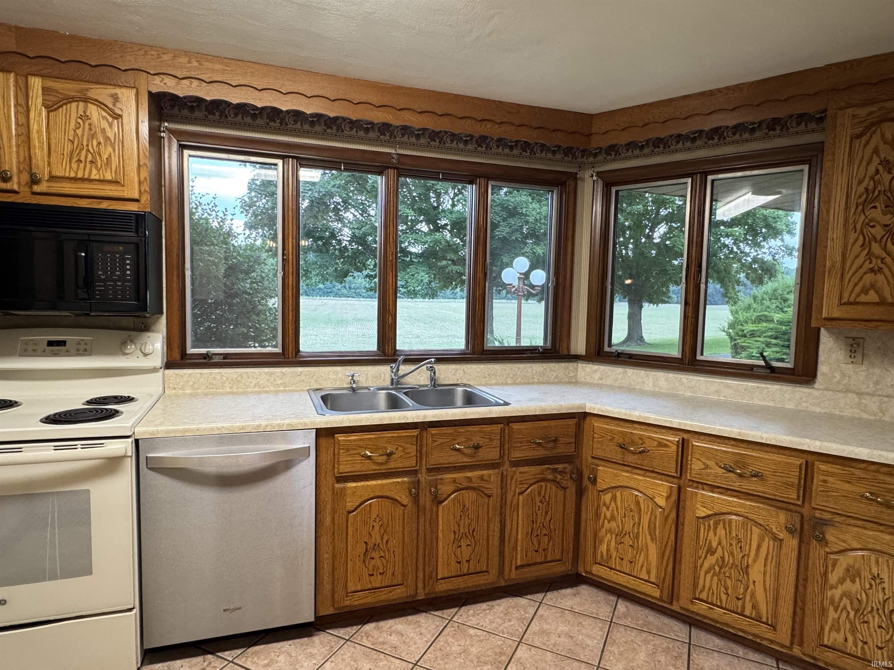 295 West Riverside Drive Peru, IN 46970 - Photo 14 of 34