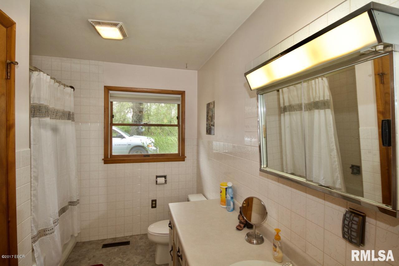 5453 Grassy Road Carbondale, IL 62902 - Photo 10 of 14 Gallery Image 10