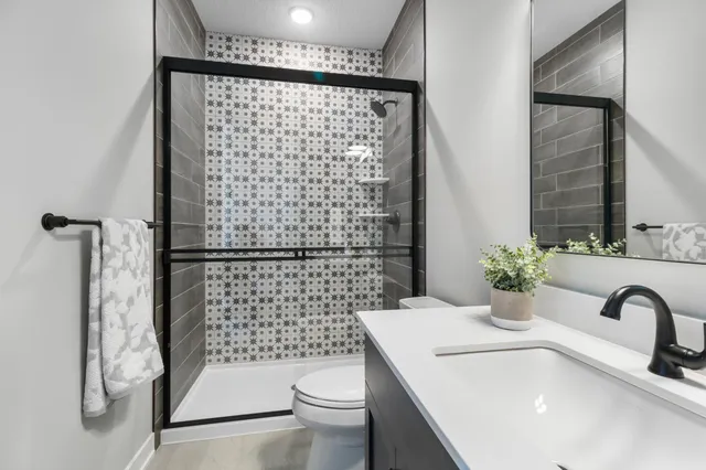 $849,000 | 7805 146th Terrace, Savage, MN 55378