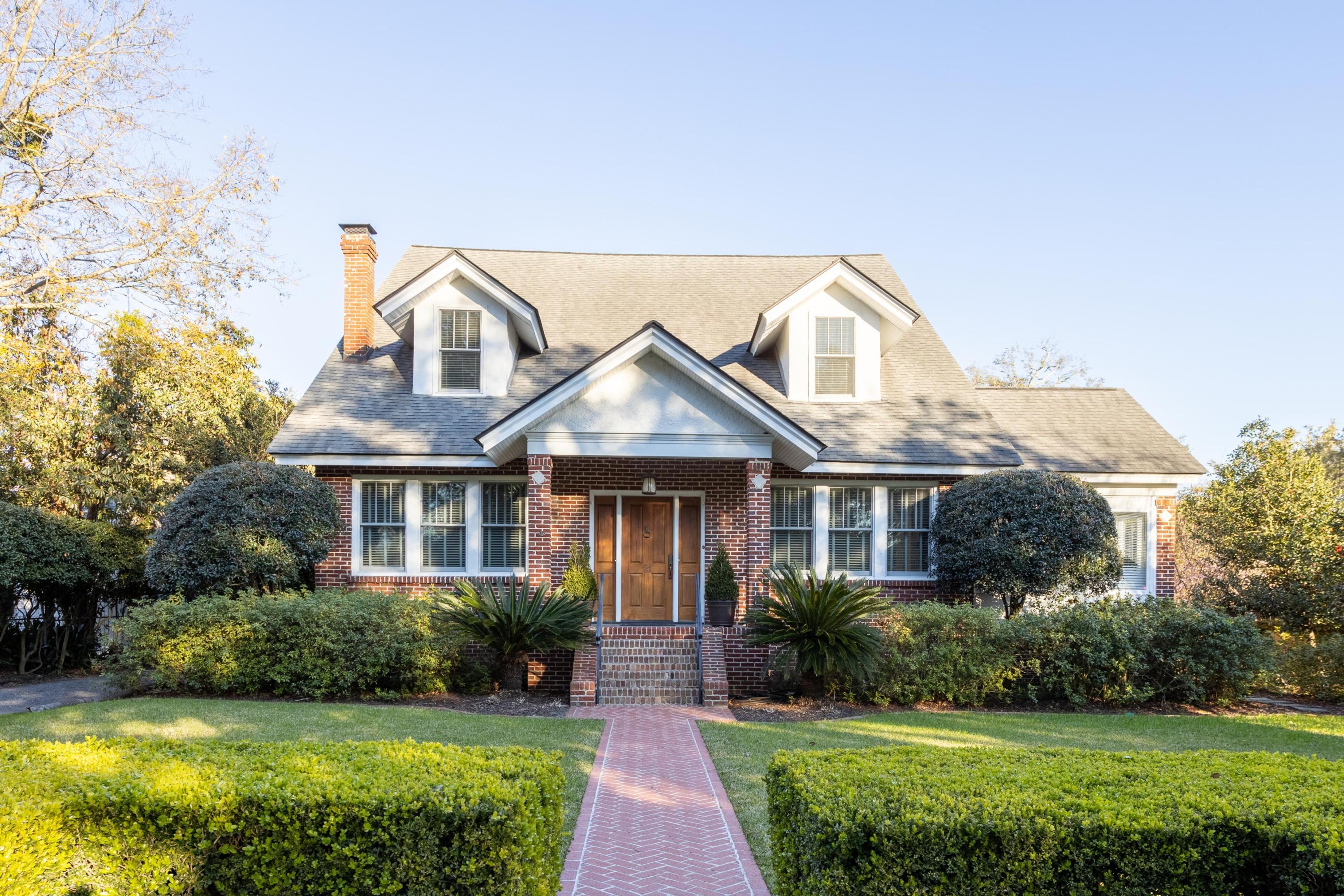 21 Palmetto Road Charleston, SC 29407 - Photo 2 of 41 21 Palmetto in the sunlight