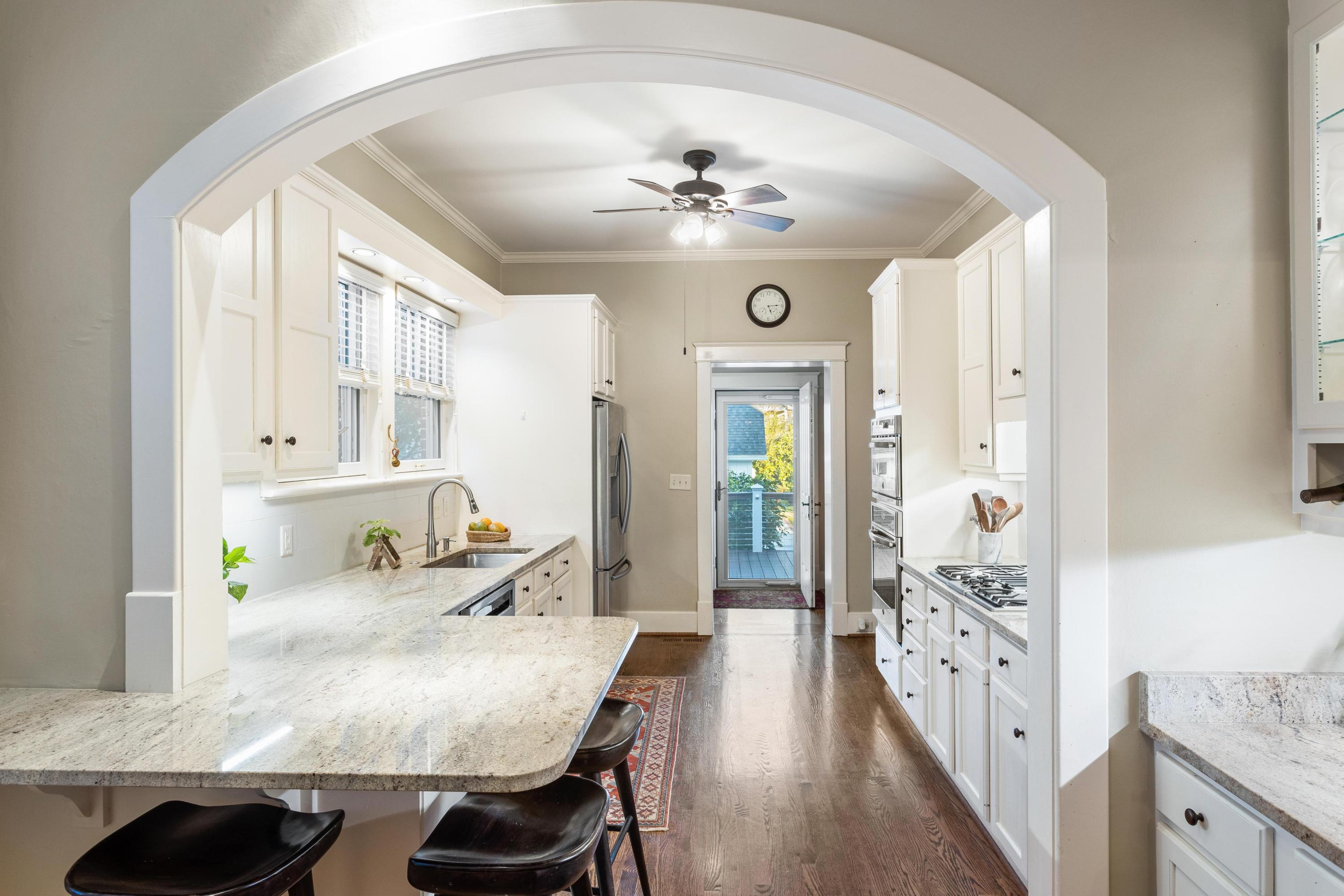 21 Palmetto Road Charleston, SC 29407 - Photo 13 of 41 Kitchen
