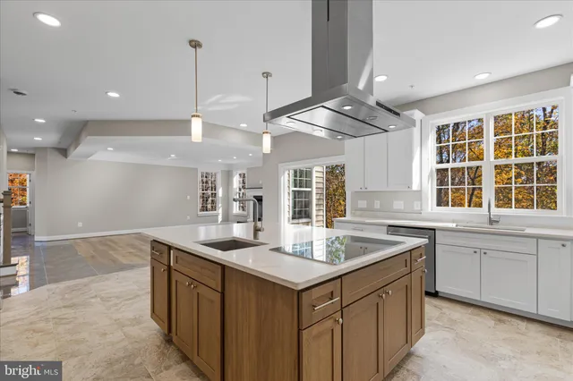 $1,039,950 | 200 Lismore Drive, Fort Washington, MD 20744