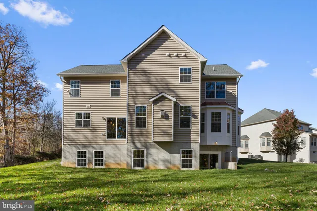 $1,039,950 | 200 Lismore Drive, Fort Washington, MD 20744