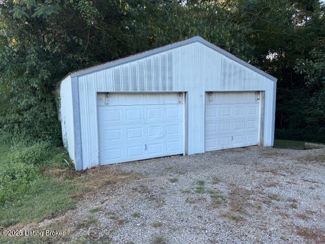 179 Gills Ridge Road Bedford, KY 40006 - Photo 6 of 16 Garage