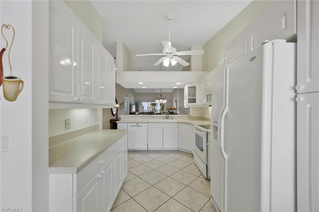 2395 Bayou Lane, Unit 7304 Naples, FL 34112 - Photo 5 of 27 KITCHEN