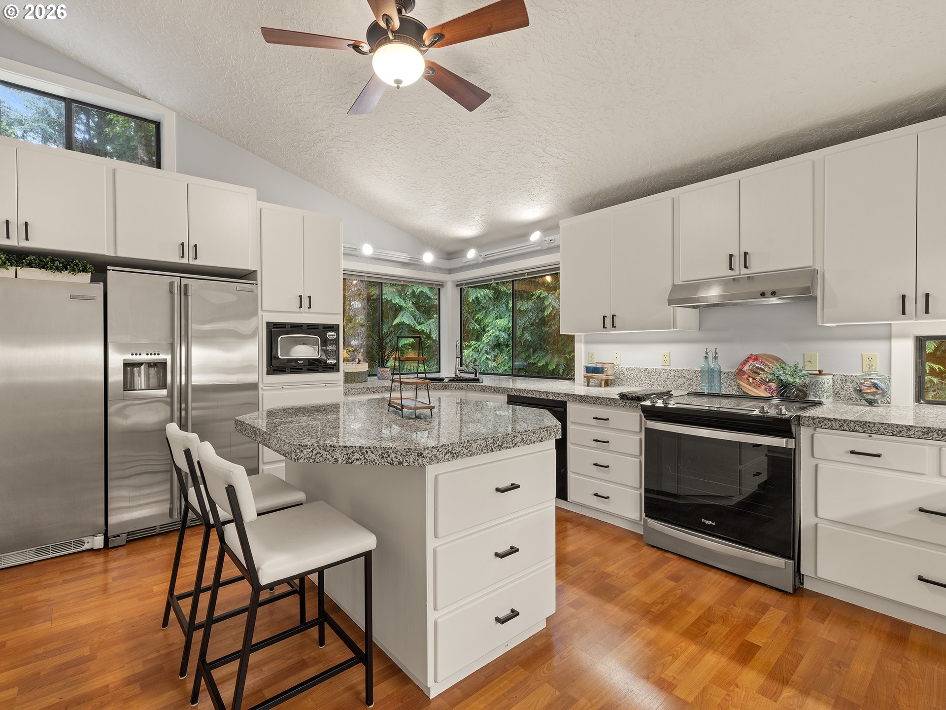 14718 Northeast Bonanza Road Brush Prairie, WA 98606 - Photo 3 of 48 Kitchen