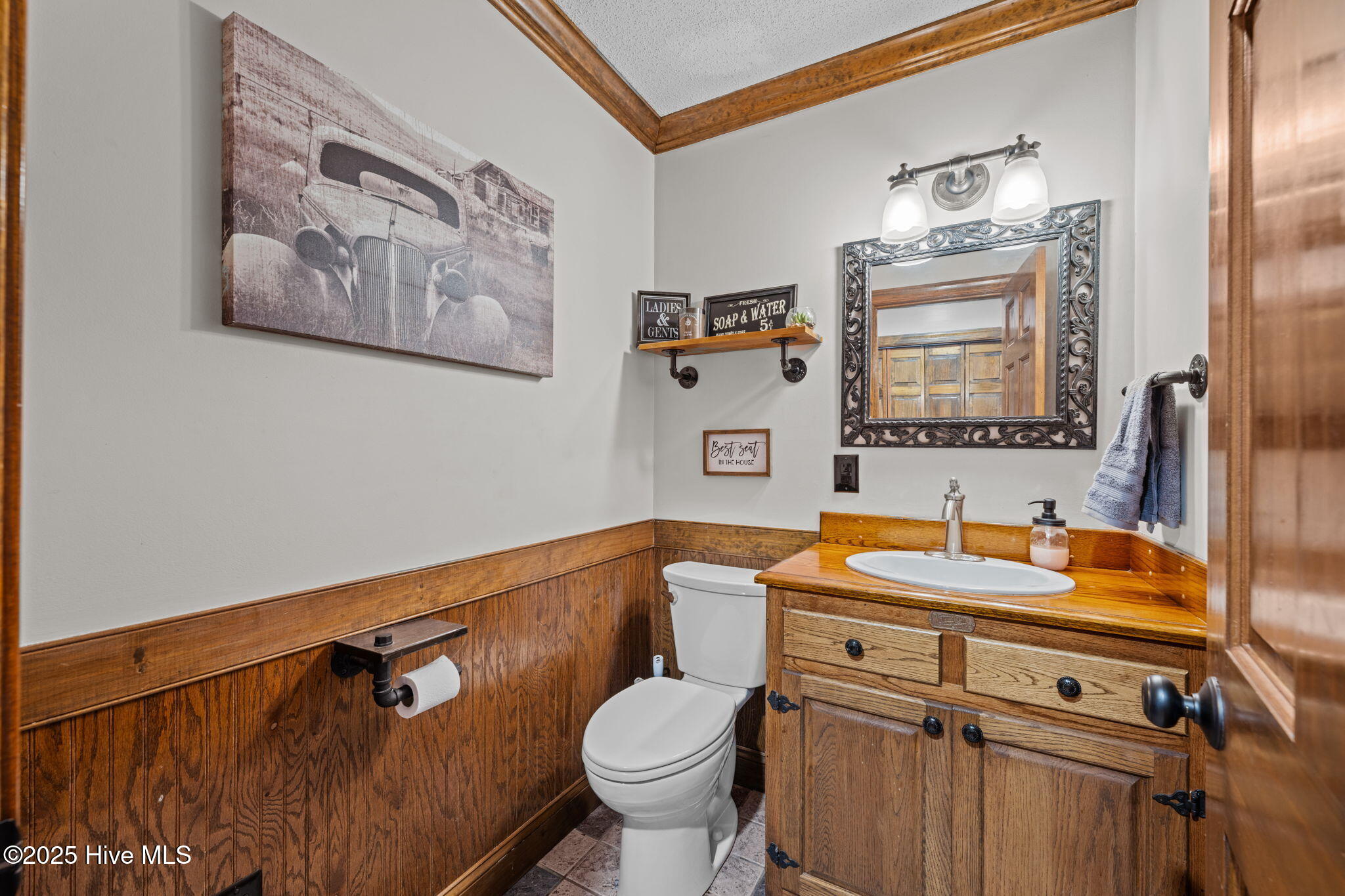 415 Bay Bush Road Vanceboro, NC 28586 - Photo 18 of 38 Downstairs half bath