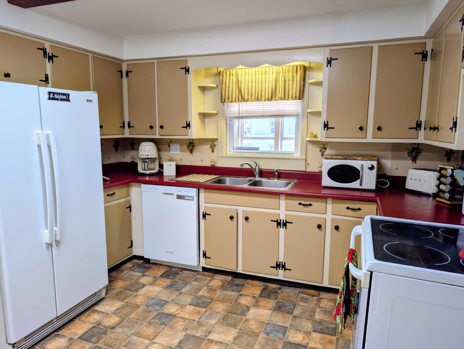 252 North Pleasant Street Troy, VT 05859 - Photo 12 of 36