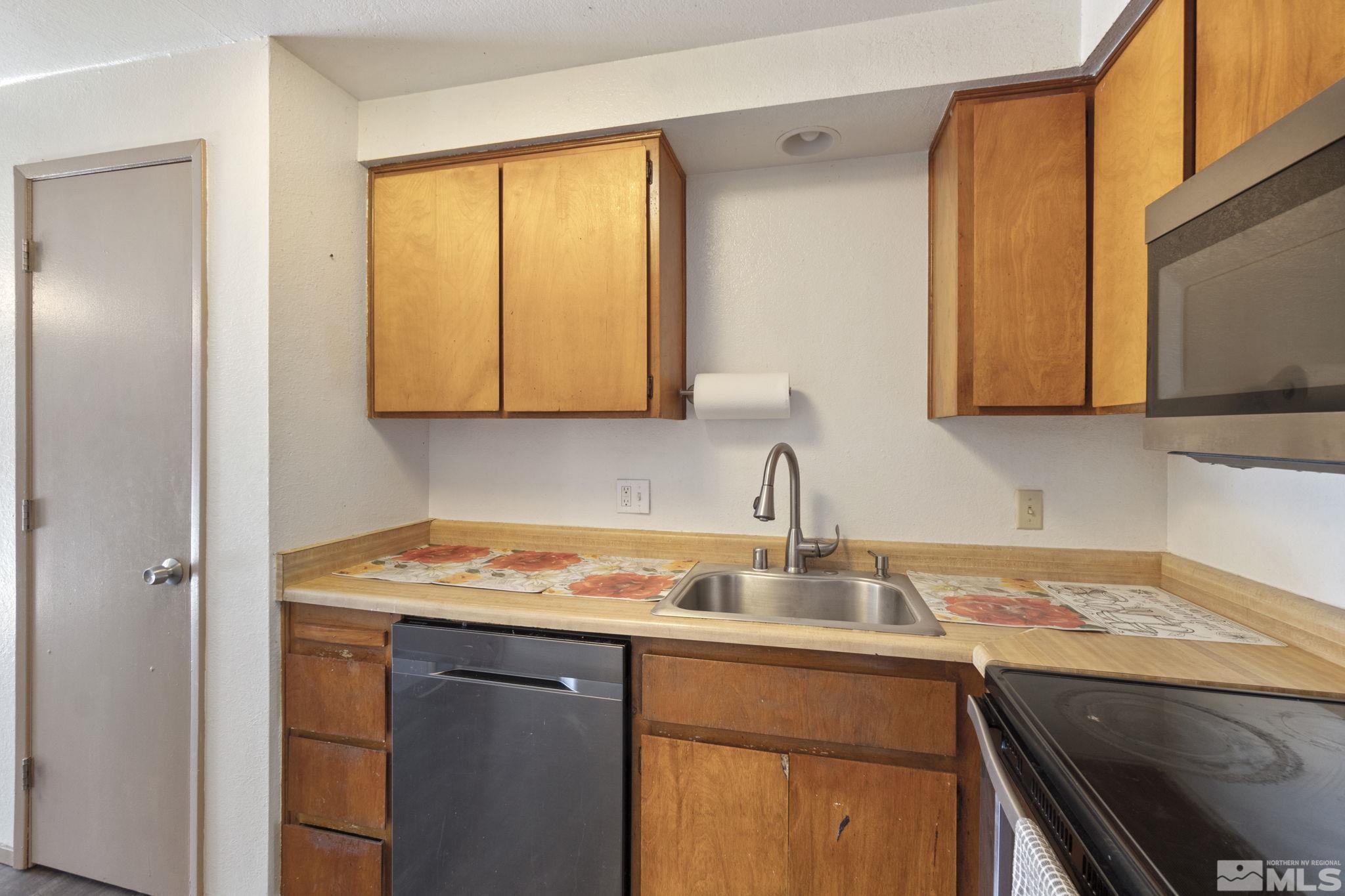 350 West Hampton Drive Carson City, NV 89706 - Photo 16 of 28 Photo 16