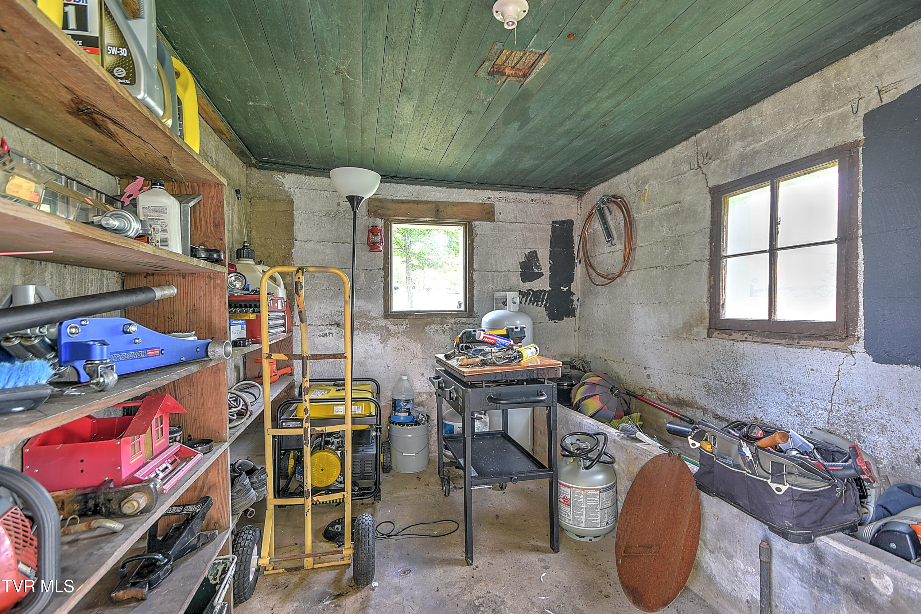 2927 Hilton Road Hiltons, VA 24258 - Photo 35 of 42 2927 Hiltons JR-35