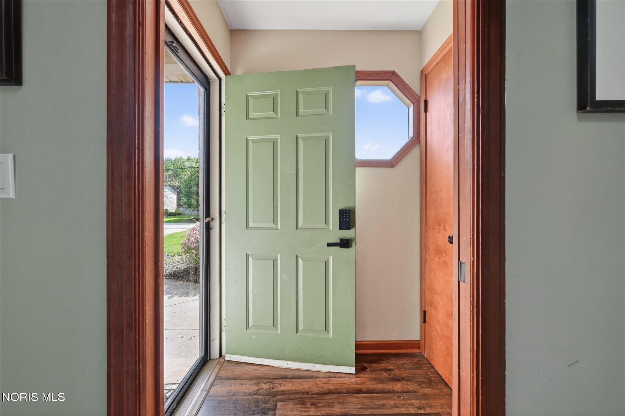 28741 White Road Perrysburg, OH 43551 - Photo 4 of 43 07-28741-White-Rd-WindowStill