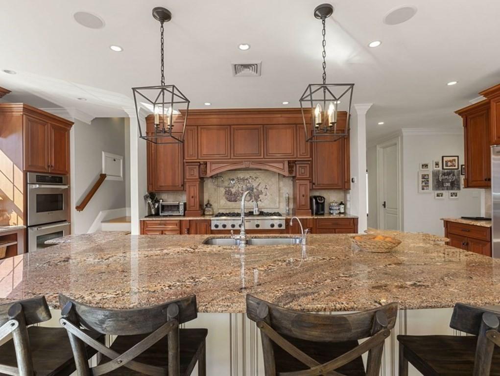 70 Colts Crossing Canton, MA 02021 - Photo 11 of 37