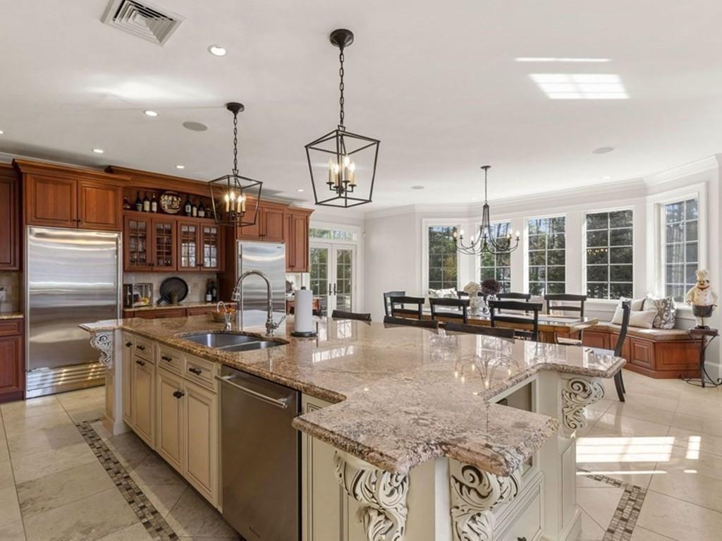 70 Colts Crossing Canton, MA 02021 - Photo 15 of 37