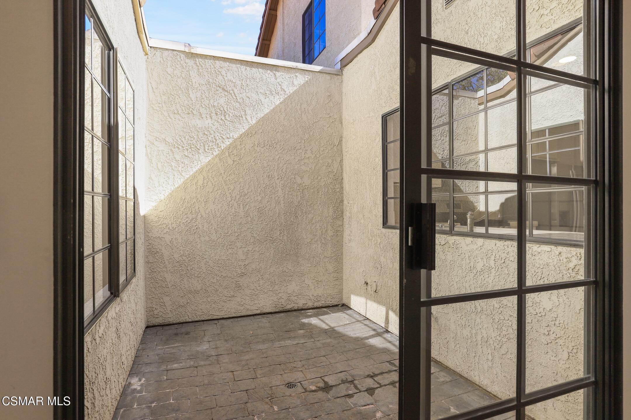 765 Congressional Road Simi Valley, CA 93065 - Photo 29 of 35 a view of a interior of the house