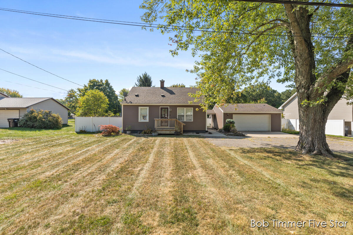 2523 Heights Ravenna Road Muskegon, MI 49444 - Photo 1 of 18 IMG_1000