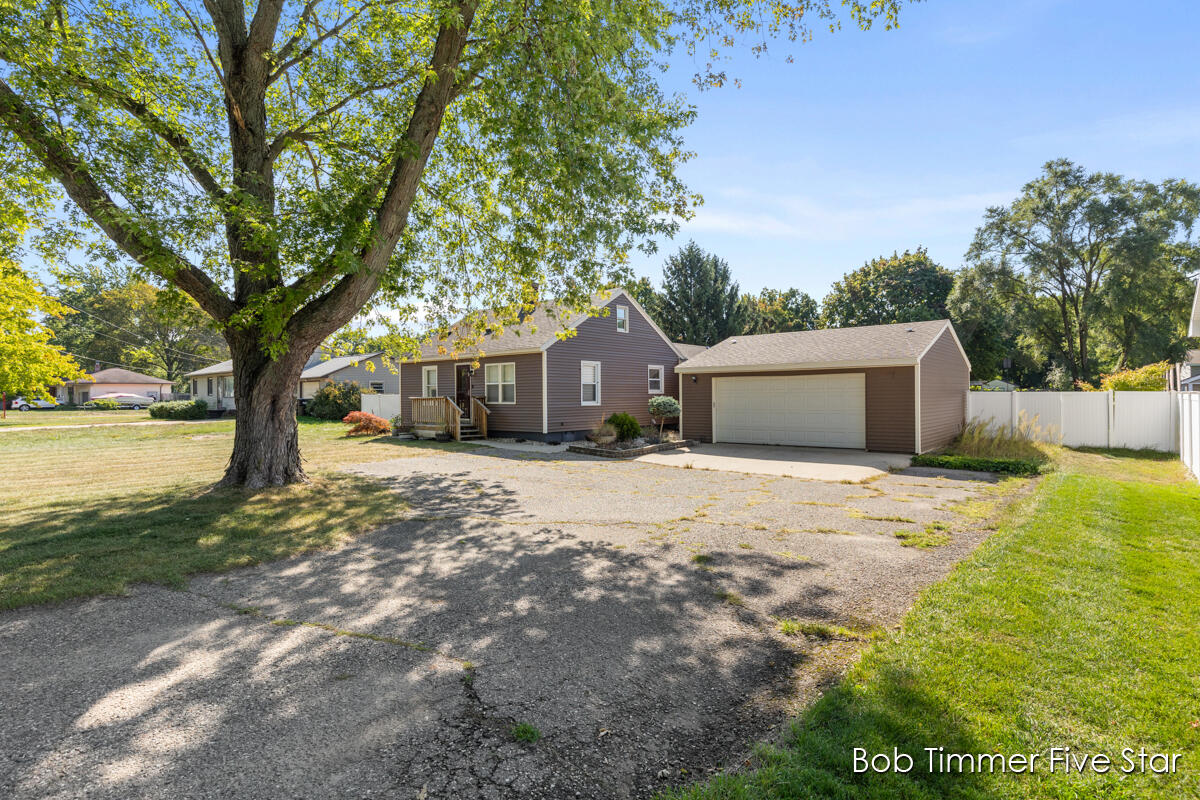 2523 Heights Ravenna Road Muskegon, MI 49444 - Photo 3 of 18 IMG_1002