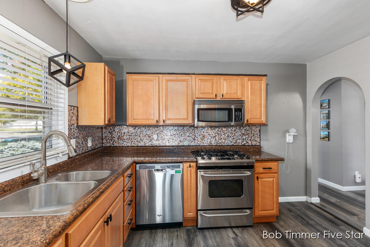 2523 Heights Ravenna Road Muskegon, MI 49444 - Photo 7 of 18 IMG_1006