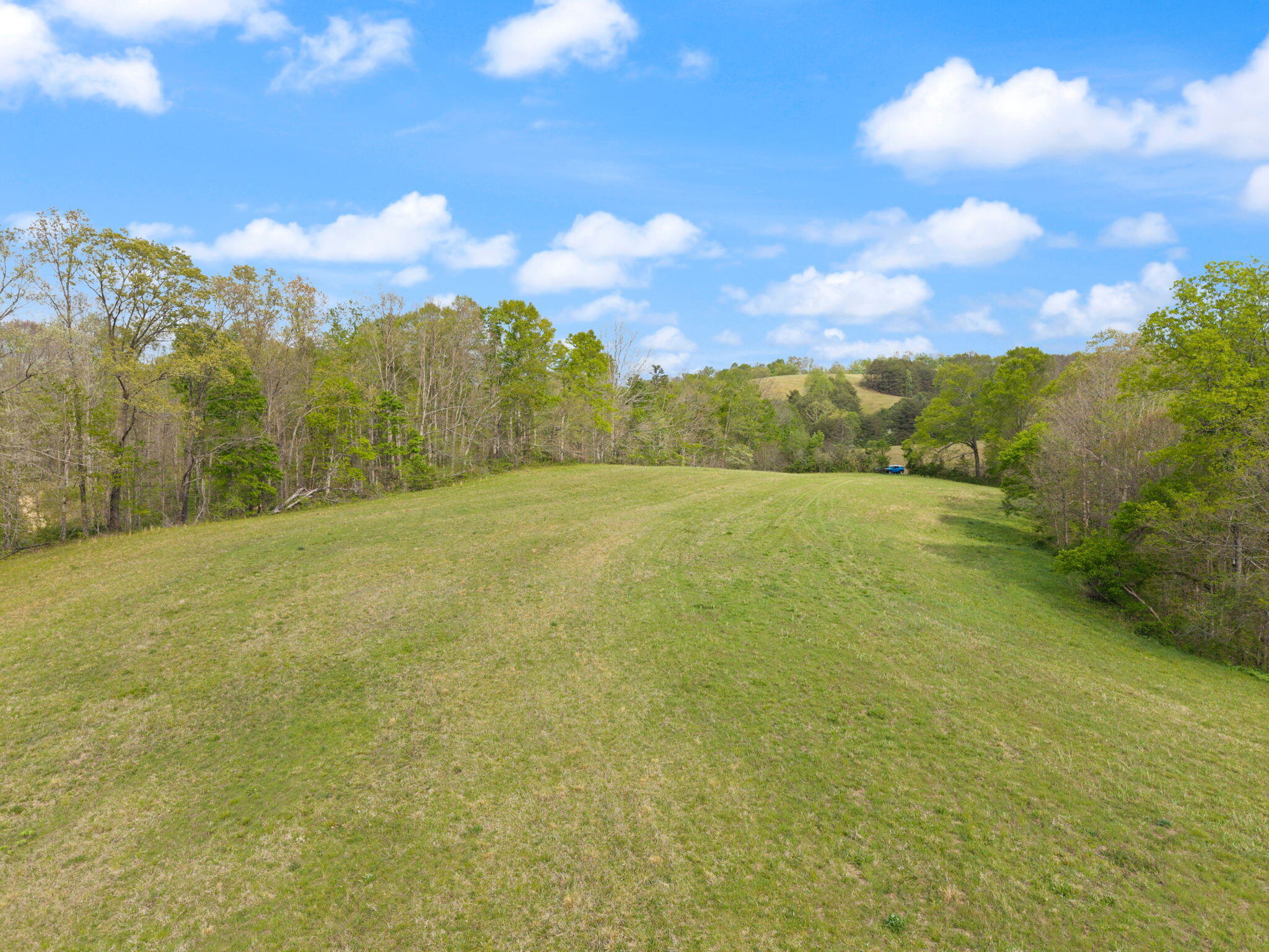 371 Big Branch Road Beattyville, KY 41311 - Photo 22 of 52 32-web-or-mls-DJI_20260416164442_0114_D