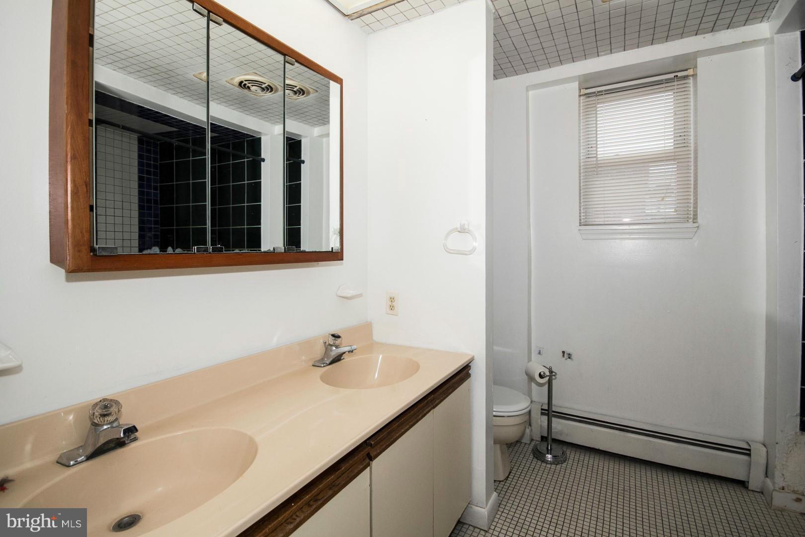 4232 Falls Road Baltimore, MD 21211 - Photo 17 of 30 Bath