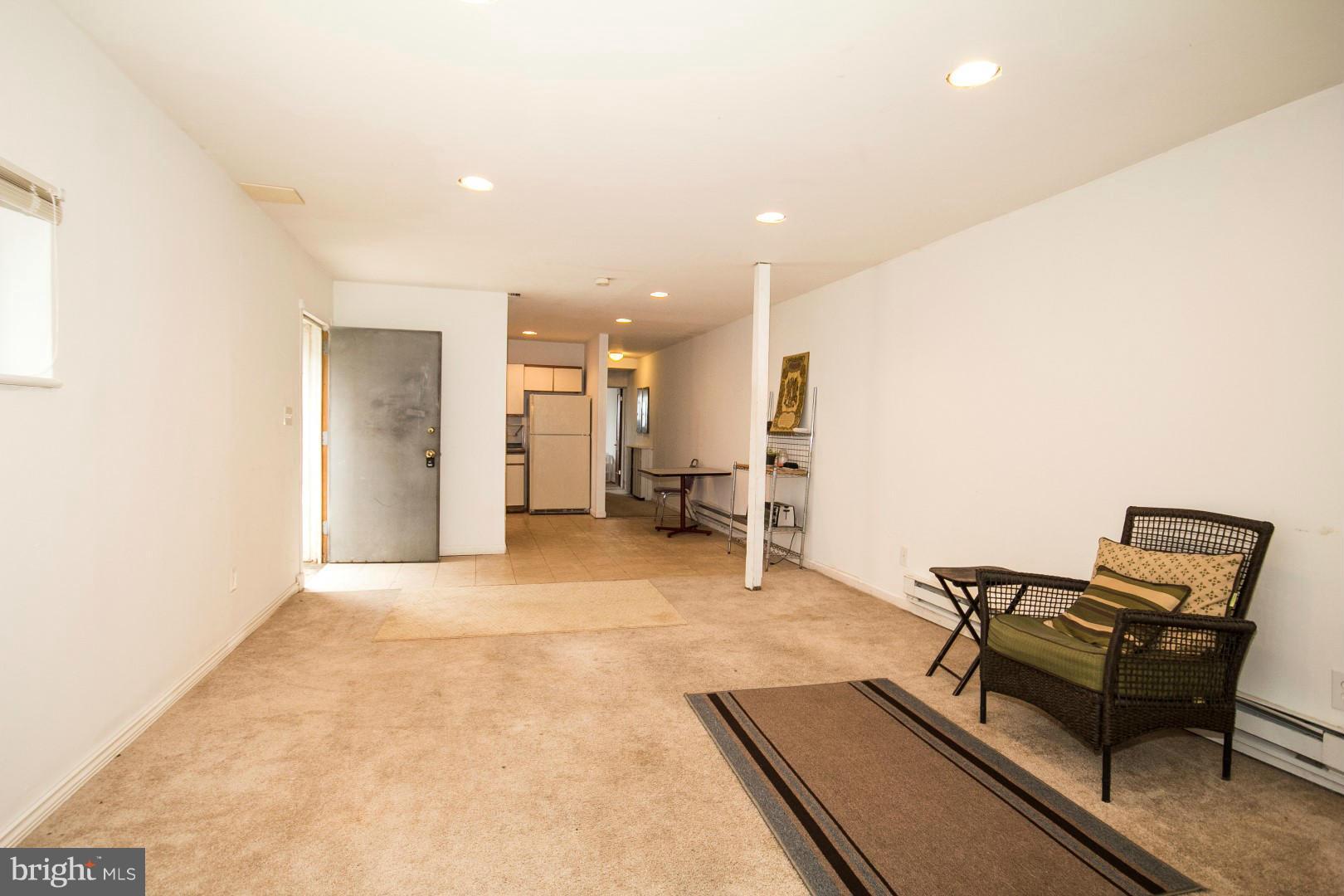 4232 Falls Road Baltimore, MD 21211 - Photo 27 of 30 Living Room