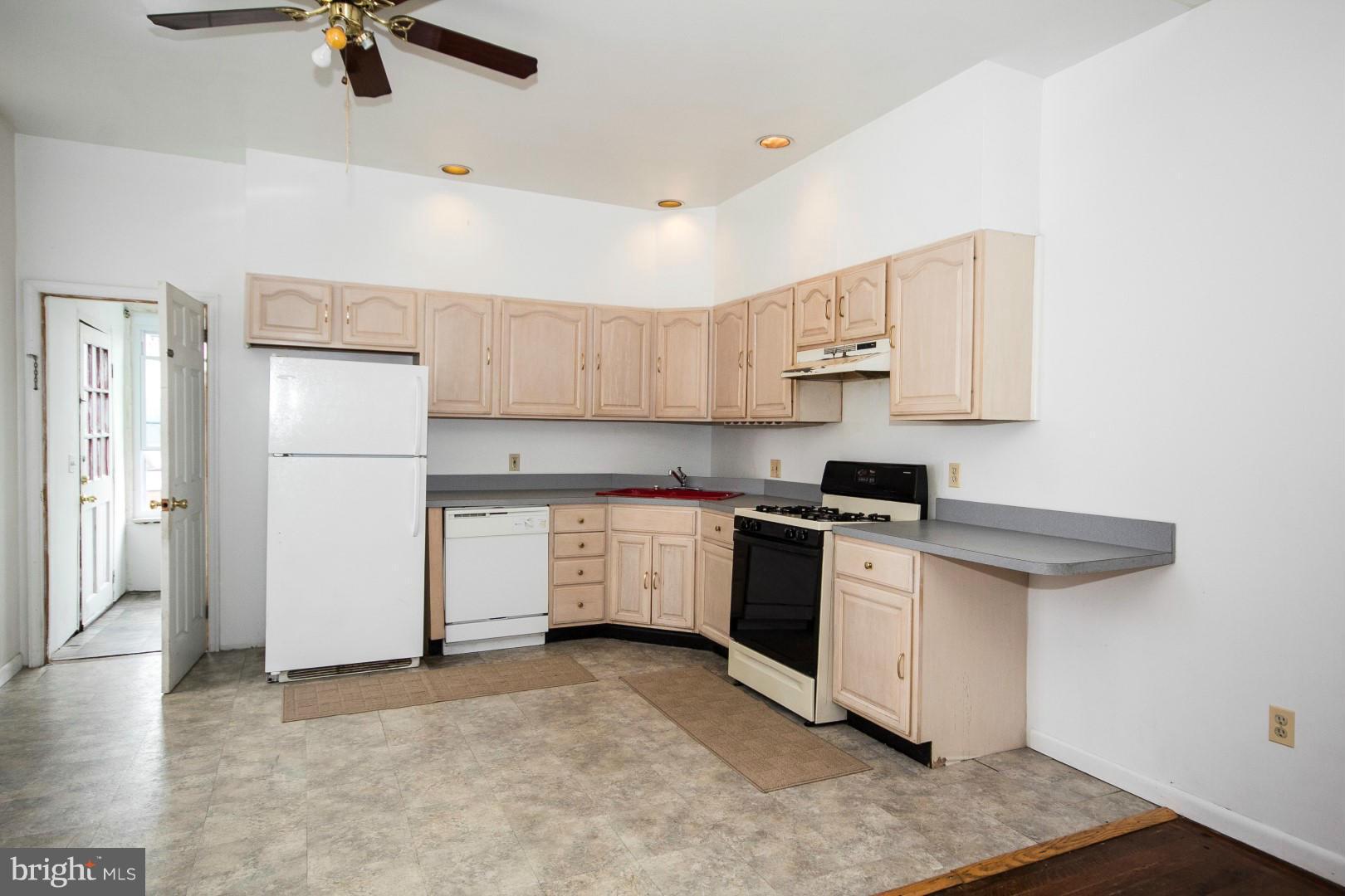 4232 Falls Road Baltimore, MD 21211 - Photo 7 of 30 Kitchen