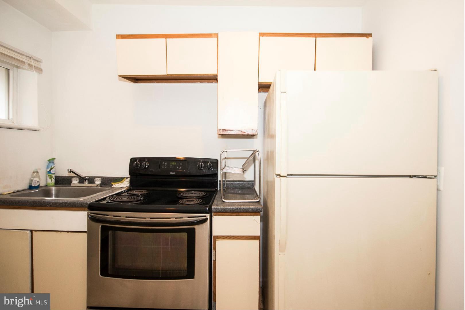 4232 Falls Road Baltimore, MD 21211 - Photo 9 of 30 Kitchen
