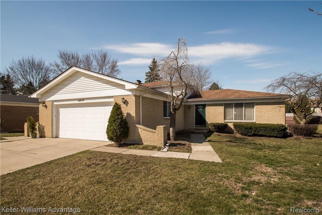 38539 Radde Street Clinton Township, MI 48036 - Photo 1 of 50 DSC_1096.jpg