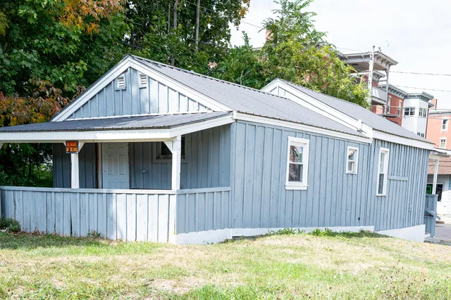 $100,000 | Undisclosed Address, Rumford, ME 04276