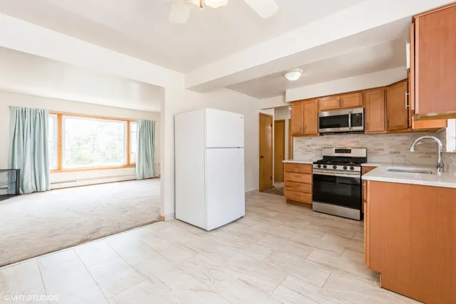 $1,699 | 4752 North Menard Avenue, Unit 3S, Chicago, IL 60630