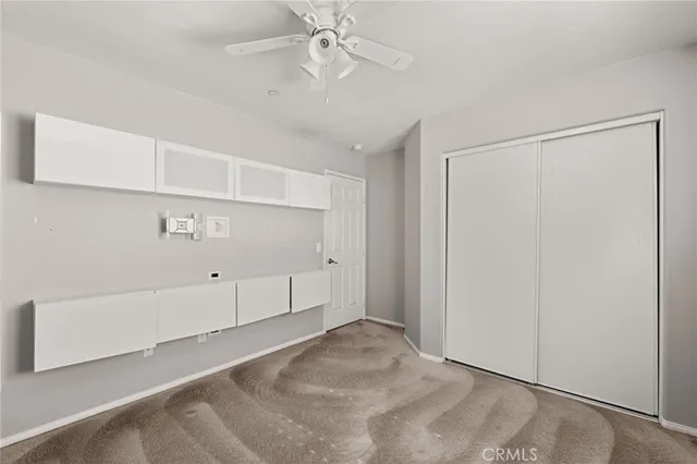 a view of a livingroom with an empty space