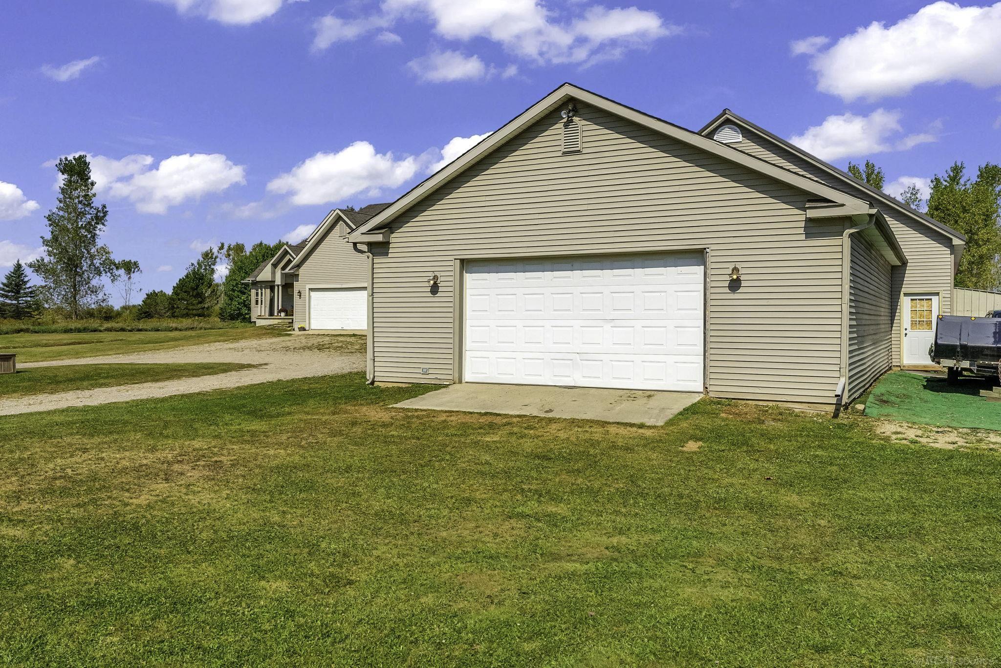 7618 Center Line Road Kingston, MI 48741 - Photo 6 of 72 50156126-55bbb938-f90b-4b8c-8213-8d4252f0e8a3.JPG