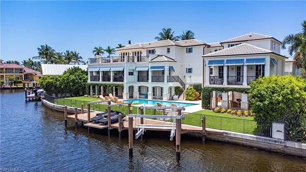 $14,995,000 | 2001 4th Street South, Naples, FL 34102