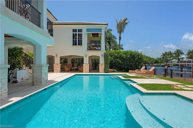 $14,995,000 | 2001 4th Street South, Naples, FL 34102