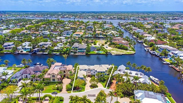$14,995,000 | 2001 4th Street South, Naples, FL 34102