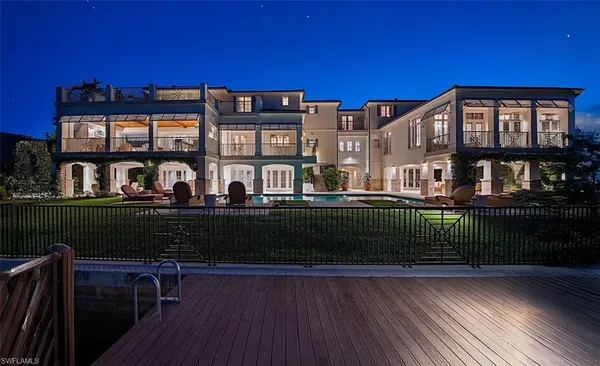 $14,995,000 | 2001 4th Street South, Naples, FL 34102
