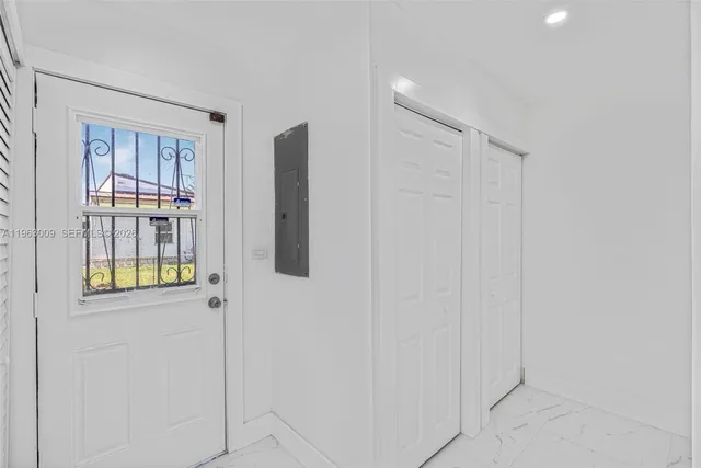 $5,500 | 2901 Southwest 92nd Avenue, Miami, FL 33165