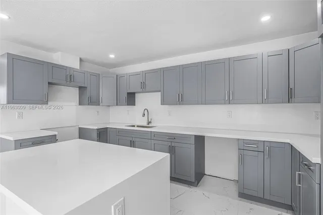 $5,500 | 2901 Southwest 92nd Avenue, Miami, FL 33165