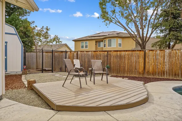 $699,900 | 5887 North Bonta Avenue, Fresno, CA 93723