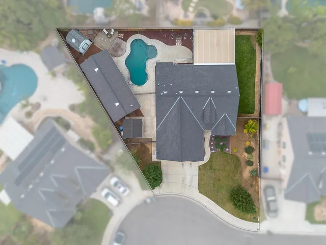 $699,900 | 5887 North Bonta Avenue, Fresno, CA 93723