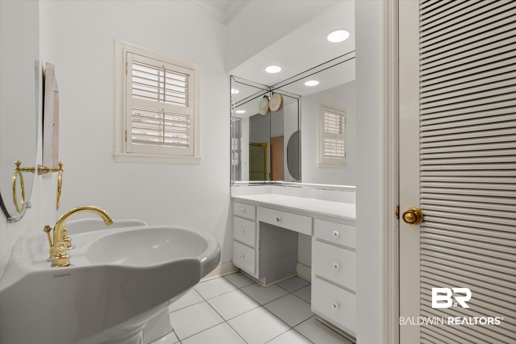 143 Myrtlewood Lane Mobile, AL 36608 - Photo 35 of 55 Full bath featuring tile patterned floors, a sink, recessed lighting, a closet, and crown molding