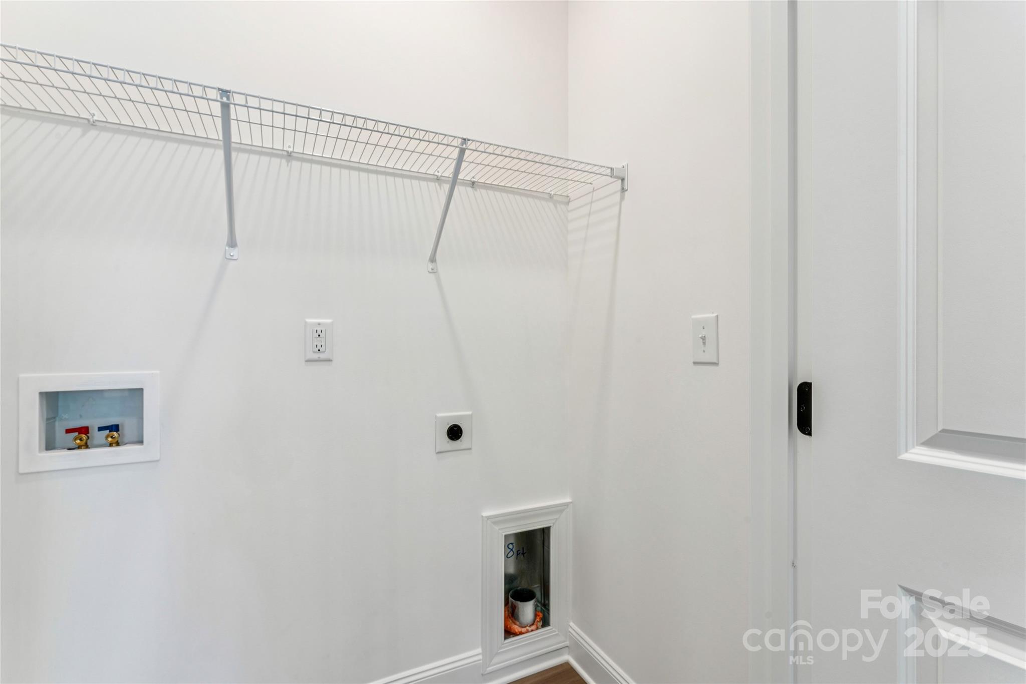 400 South Spargo Street Dallas, NC 28034 - Photo 24 of 26 a bathroom with a shower