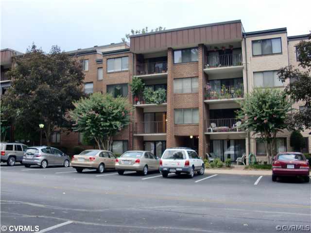 1503 Largo Road, Unit 103 Richmond, VA 23238 - Photo 2 of 6 Exterior Front