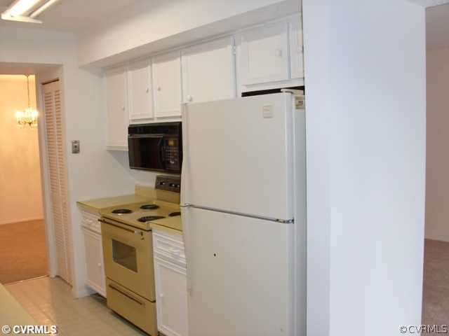 1503 Largo Road, Unit 103 Richmond, VA 23238 - Photo 6 of 6 Kitchen