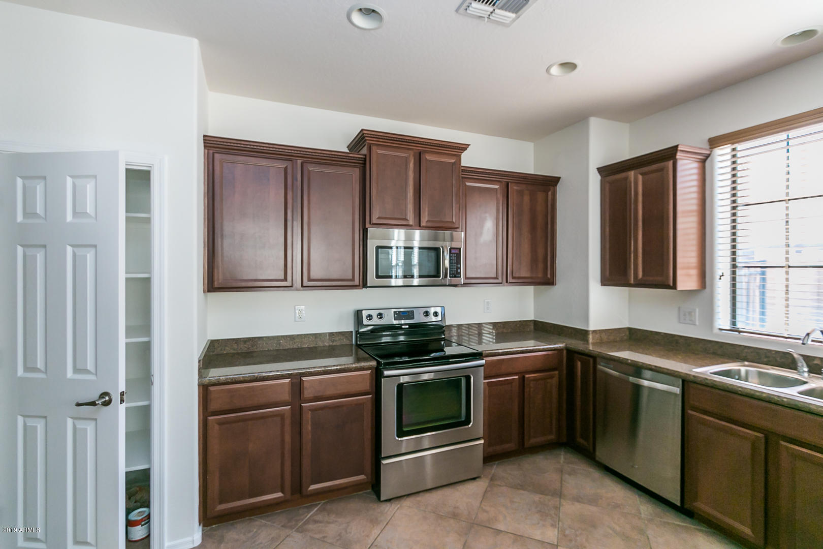 2358 West Sleepy Ranch Road Phoenix, AZ 85085 - Photo 6 of 24 Kitchen