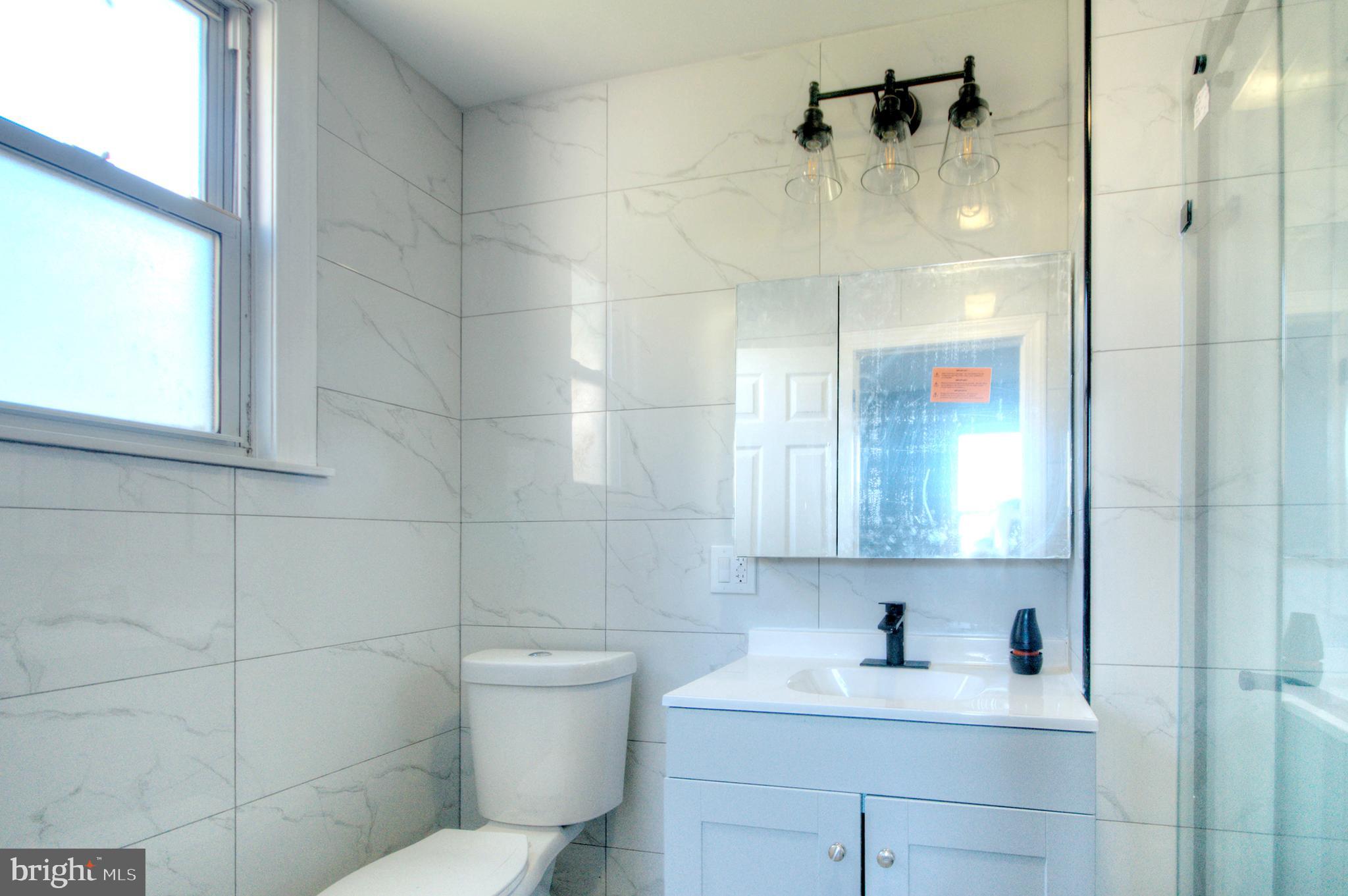 319 Middlesex Street Gloucester City, NJ 08030 - Photo 5 of 52