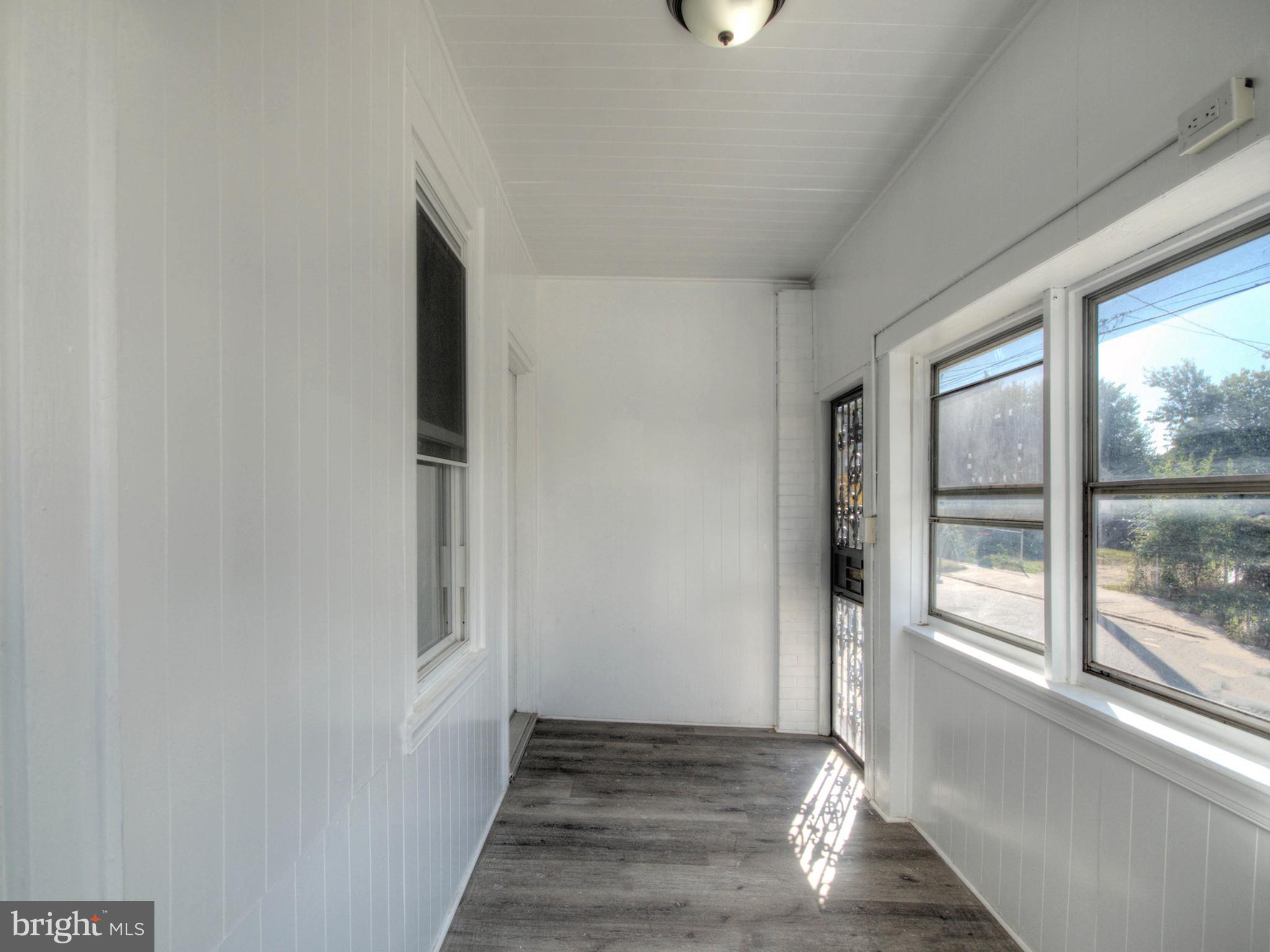 319 Middlesex Street Gloucester City, NJ 08030 - Photo 7 of 52