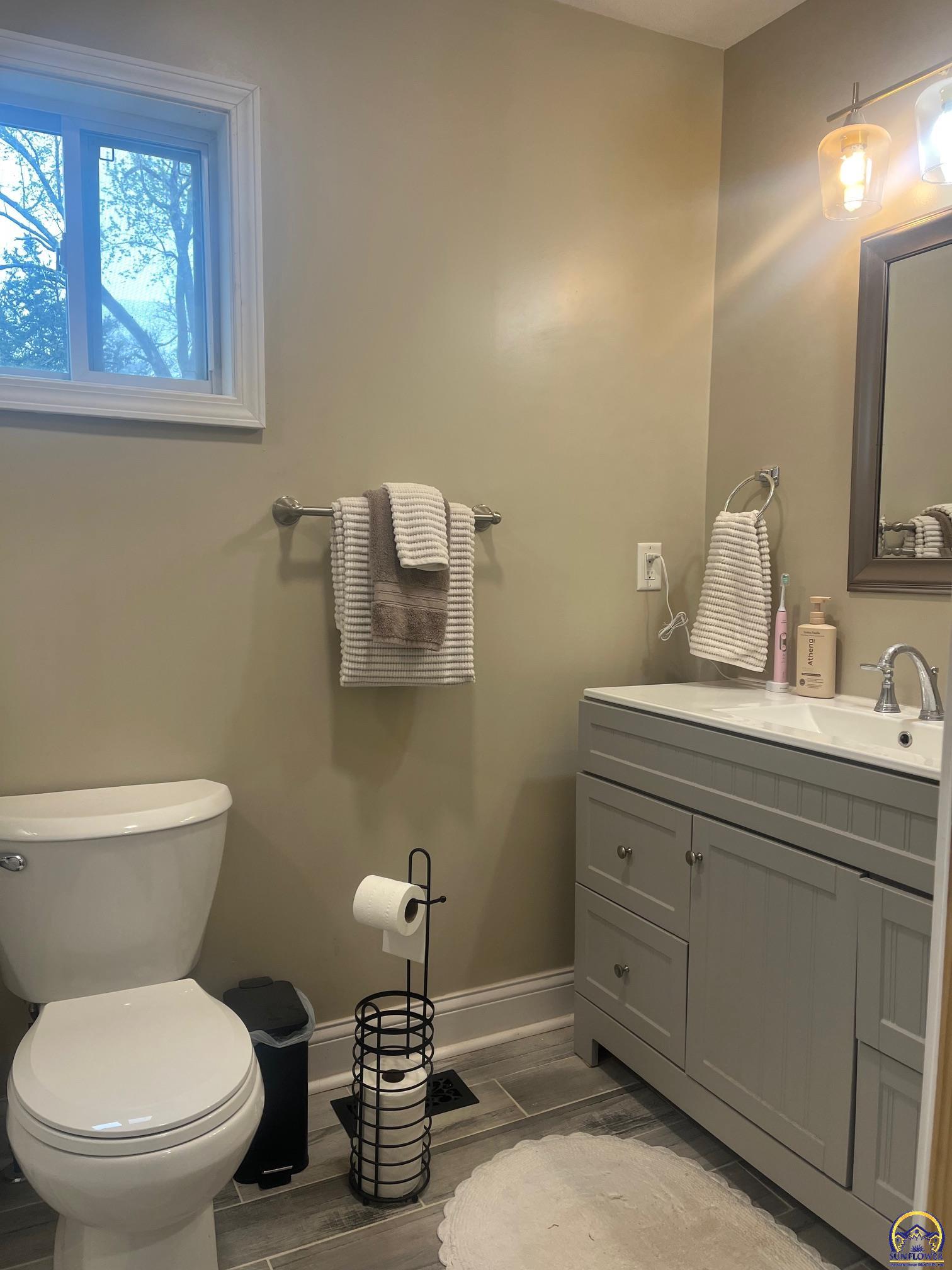 1819 Southwest Cherokee Street Topeka, KS 66606 - Photo 10 of 12